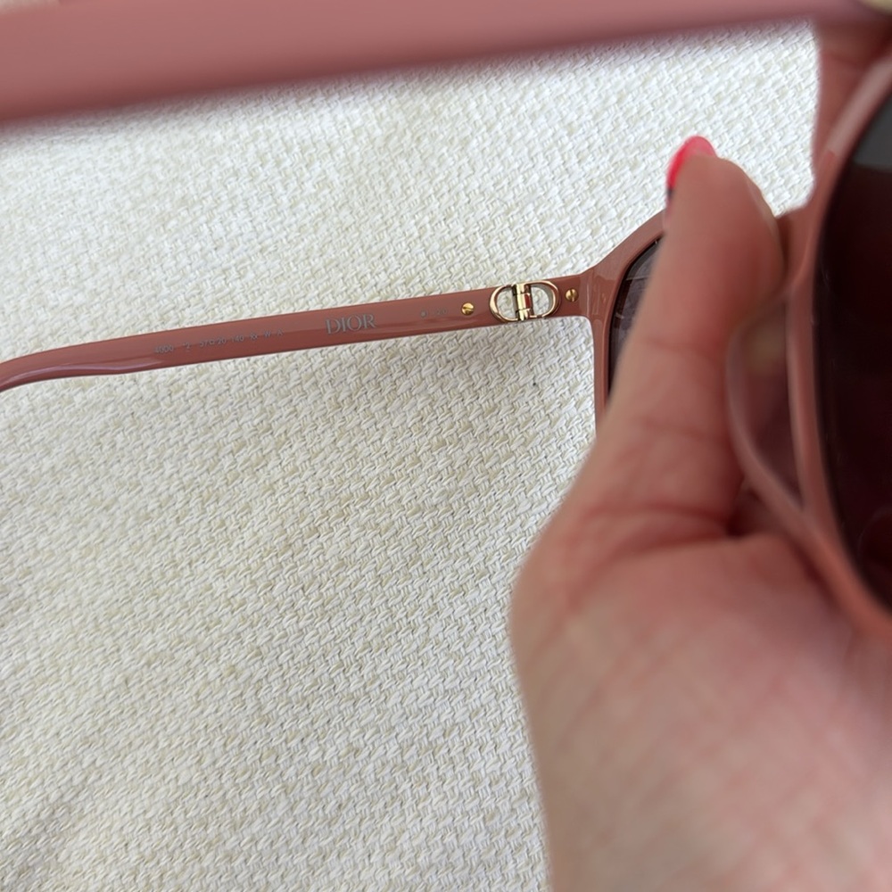 Christian Dior nude pink sunglasses, excellent condition. - Picture 6 of 11